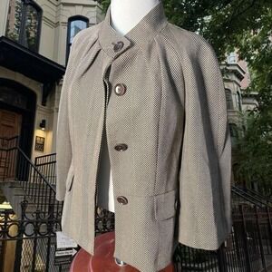 Preppy Vintage Jones NY Peacot Blazer Style in a rich Brown Wool blend ✨